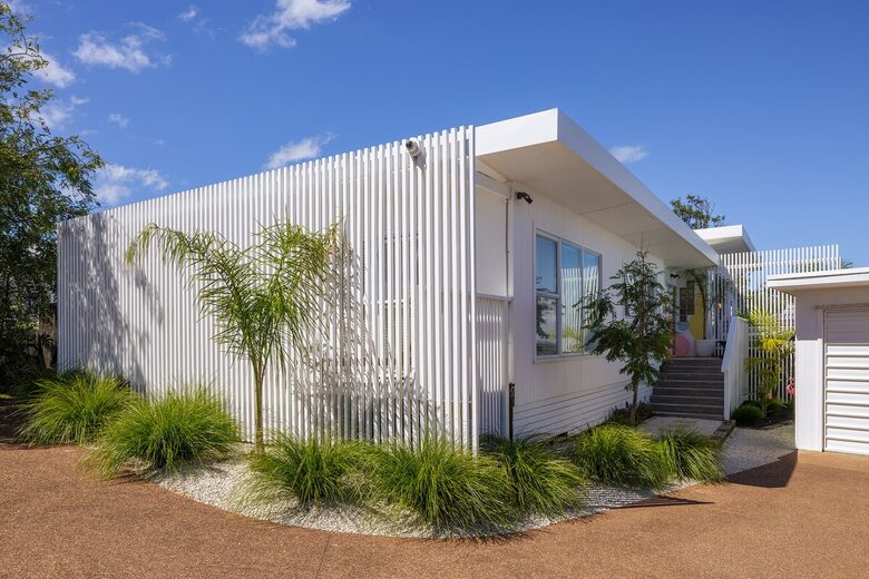 Sunsets & Sea Breezes Above Palm Beach - Waiheke Island, New Zealand