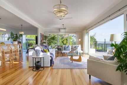 Sunsets & Sea Breezes Above Palm Beach - Waiheke Island, New Zealand