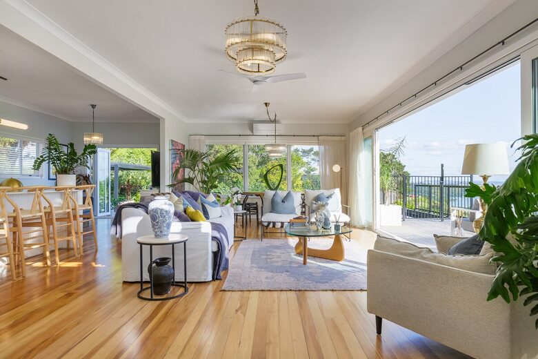 Sunsets & Sea Breezes Above Palm Beach - Waiheke Island, New Zealand