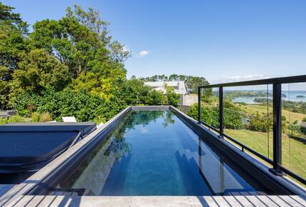 Sunsets & Sea Breezes Above Palm Beach - Waiheke Island, New Zealand