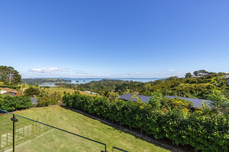 Sunsets & Sea Breezes Above Palm Beach - Waiheke Island, New Zealand