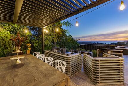 Sunsets & Sea Breezes Above Palm Beach - Waiheke Island, New Zealand