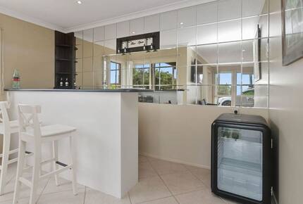 Oceanfront Serenity | Marengo’s Coastal Gem - Marengo, Australia