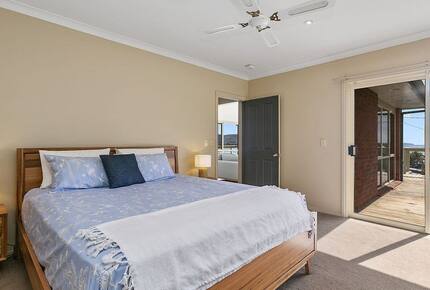 Oceanfront Serenity | Marengo’s Coastal Gem - Marengo, Australia