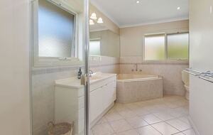 Oceanfront Serenity | Marengo’s Coastal Gem - Marengo, Australia