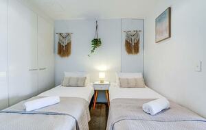 Luxury Ocean View Spa Apartment - Gold Coast, Australia