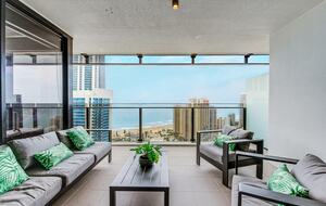 Luxury Ocean View Spa Apartment - Gold Coast, Australia