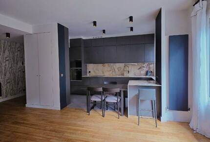 Elegant Parisian Retreat Near Luxembourg Gardens - Paris, France