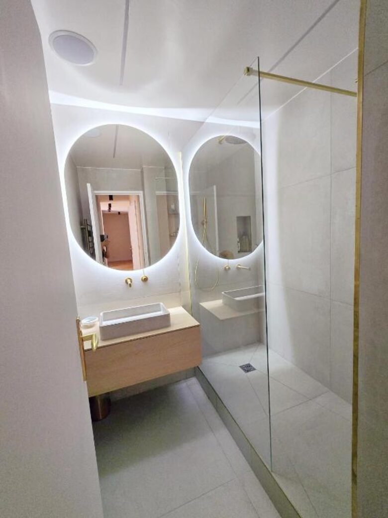 Elegant Parisian Retreat Near Luxembourg Gardens - Paris, France