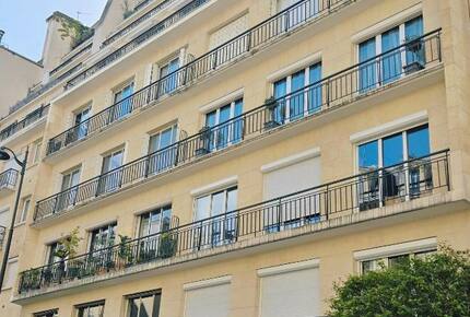 Elegant Parisian Retreat Near Luxembourg Gardens - Paris, France