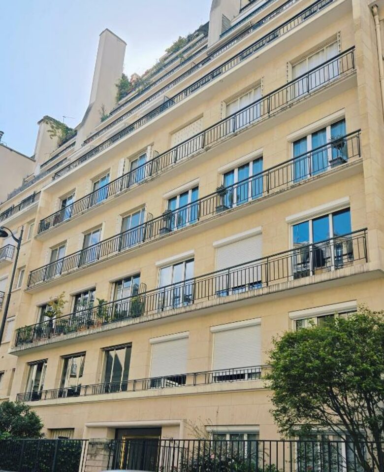 Elegant Parisian Retreat Near Luxembourg Gardens - Paris, France