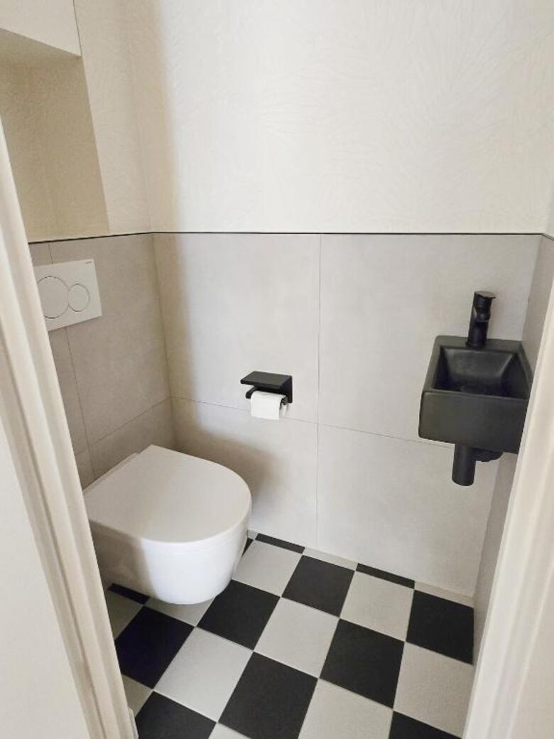 Elegant Parisian Retreat Near Luxembourg Gardens - Paris, France