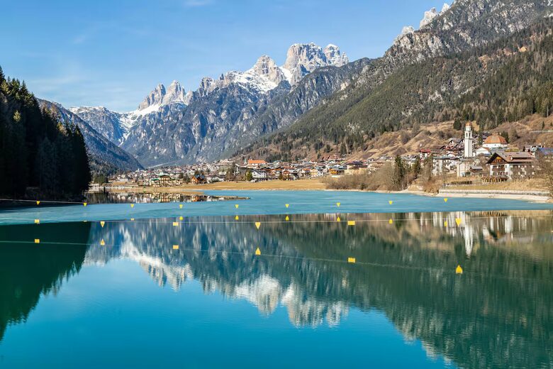 Lakeview Retreat in the Heart of the Dolomites - Auronzo di Cadore, Italy
