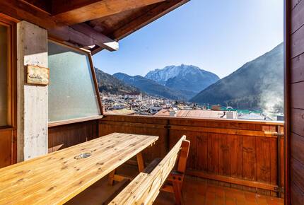 Lakeview Retreat in the Heart of the Dolomites - Auronzo di Cadore, Italy