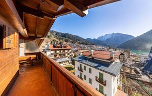 Lakeview Retreat in the Heart of the Dolomites - Auronzo di Cadore, Italy