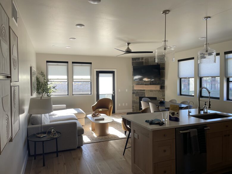 Stylish Mayflower Lakeside Retreat Near Skiing & Marina - Park City, Utah