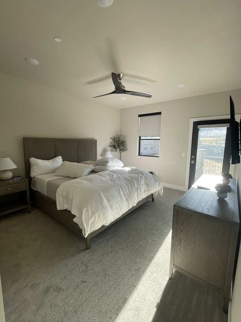 Stylish Mayflower Lakeside Retreat Near Skiing & Marina - Park City, Utah