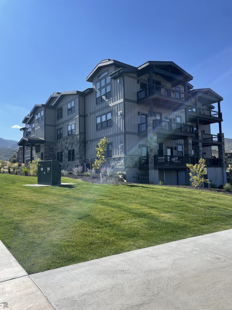 Stylish Mayflower Lakeside Retreat Near Skiing & Marina - Park City, Utah