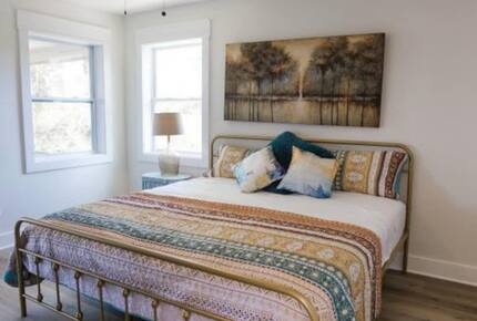 Carrabelle’s Refined Boater’s Escape - Carrabelle, Florida