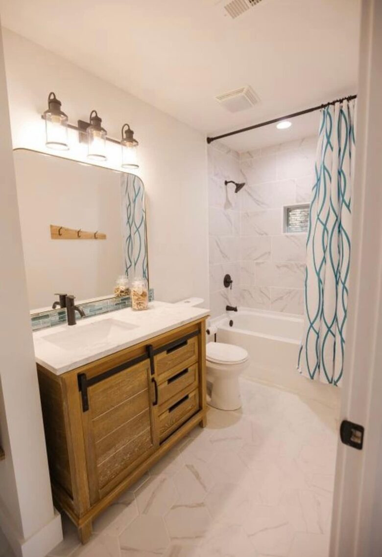 Carrabelle’s Refined Boater’s Escape - Carrabelle, Florida