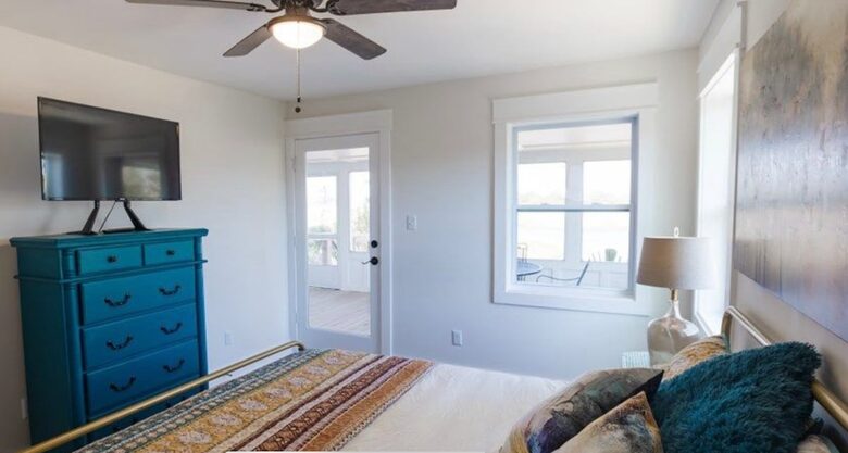 Carrabelle’s Refined Boater’s Escape - Carrabelle, Florida