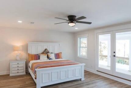 Carrabelle’s Refined Boater’s Escape - Carrabelle, Florida