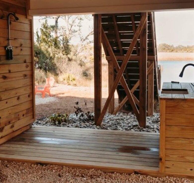 Carrabelle’s Refined Boater’s Escape - Carrabelle, Florida