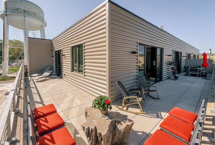 The Nest: Elegant Penthouse at TC Commons - Traverse City, Michigan