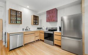 Historic Charm Meets City Comfort - Québec City, Canada