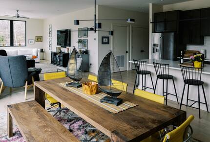 The Nest: Elegant Penthouse at TC Commons - Traverse City, Michigan