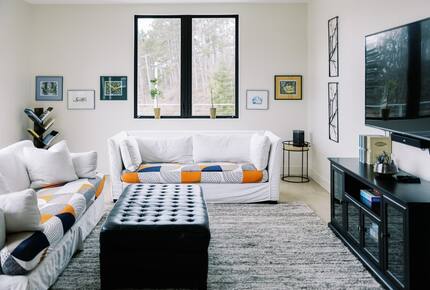 The Nest: Elegant Penthouse at TC Commons - Traverse City, Michigan