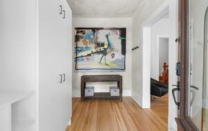 Historic Charm Meets City Comfort - Québec City, Canada