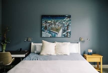 The Nest: Elegant Penthouse at TC Commons - Traverse City, Michigan