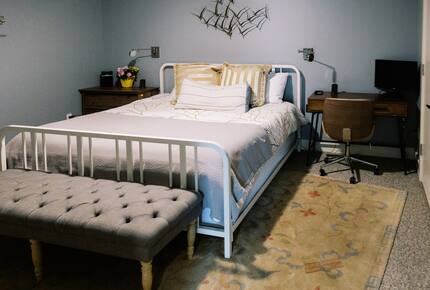 The Nest: Elegant Penthouse at TC Commons - Traverse City, Michigan