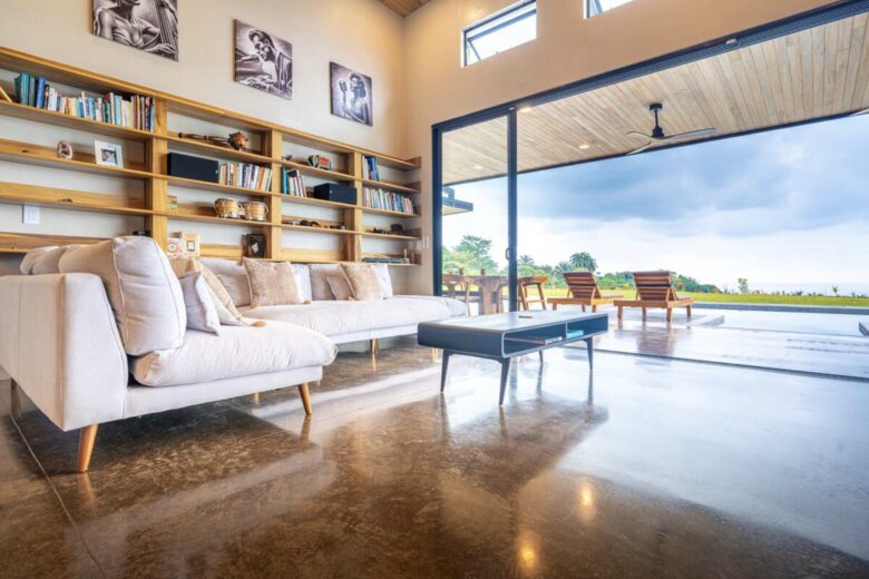 Musicians Paradise with Outrageous Ocean and Mountain Views - Ojochal, Costa Rica