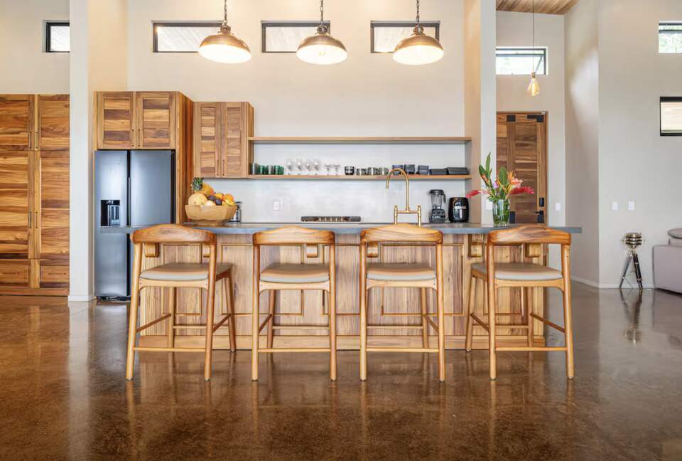 Musicians Paradise with Outrageous Ocean and Mountain Views - Ojochal, Costa Rica