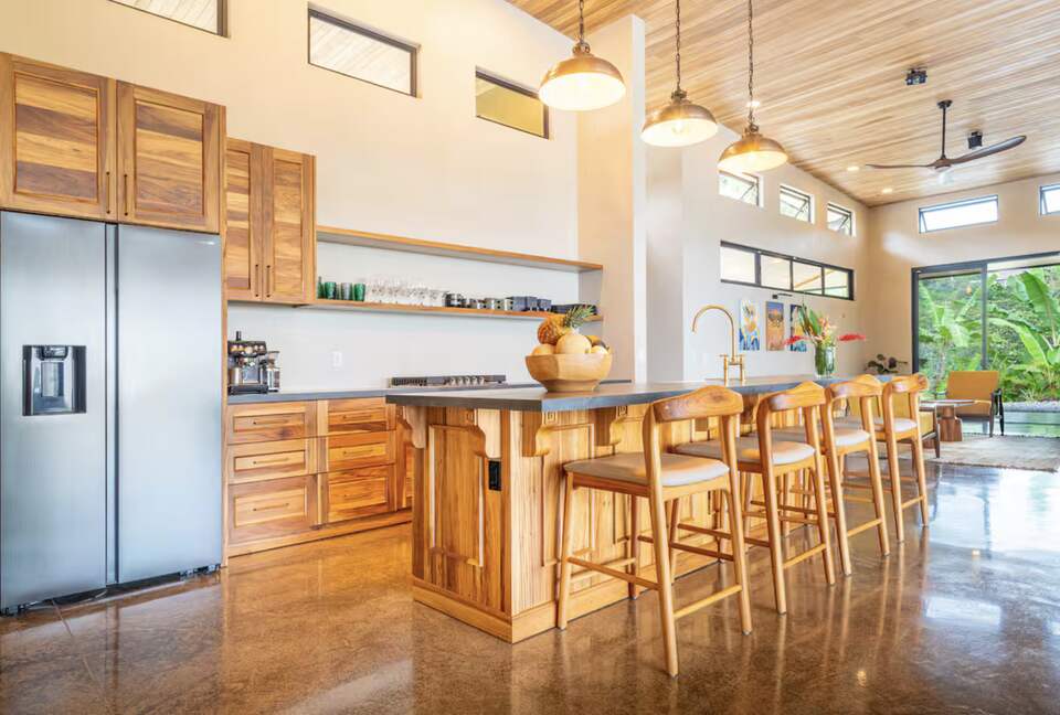 Musicians Paradise with Outrageous Ocean and Mountain Views - Ojochal, Costa Rica