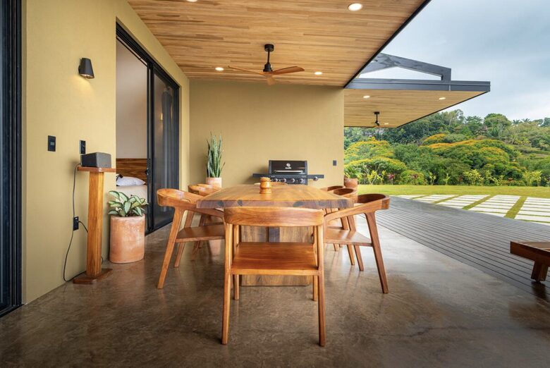 Musicians Paradise with Outrageous Ocean and Mountain Views - Ojochal, Costa Rica