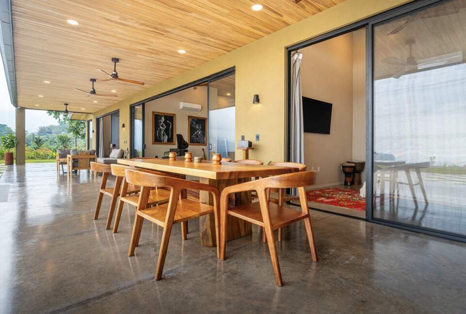 Musicians Paradise with Outrageous Ocean and Mountain Views - Ojochal, Costa Rica