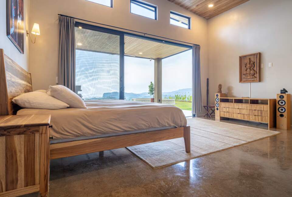 Musicians Paradise with Outrageous Ocean and Mountain Views - Ojochal, Costa Rica