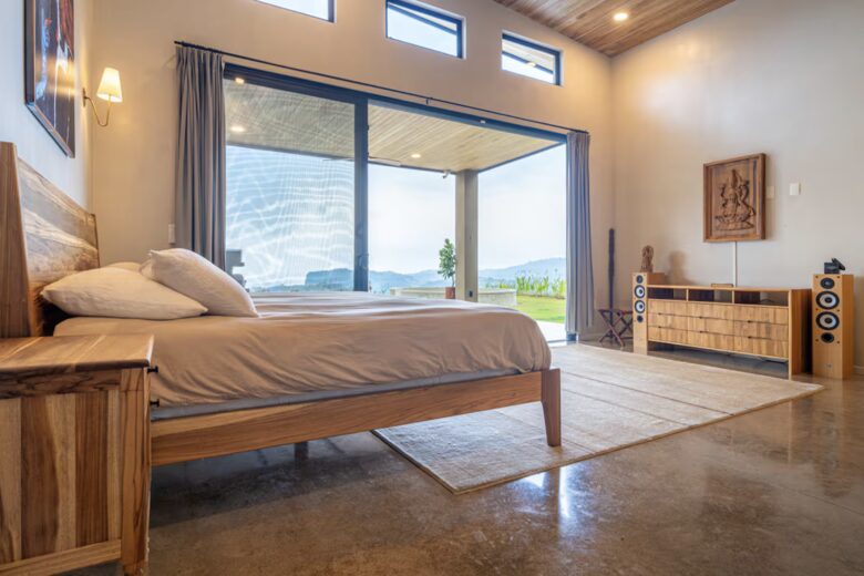 Musicians Paradise with Outrageous Ocean and Mountain Views - Ojochal, Costa Rica