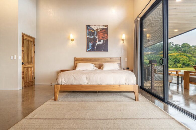 Musicians Paradise with Outrageous Ocean and Mountain Views - Ojochal, Costa Rica