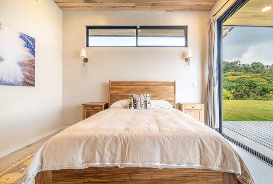 Musicians Paradise with Outrageous Ocean and Mountain Views - Ojochal, Costa Rica