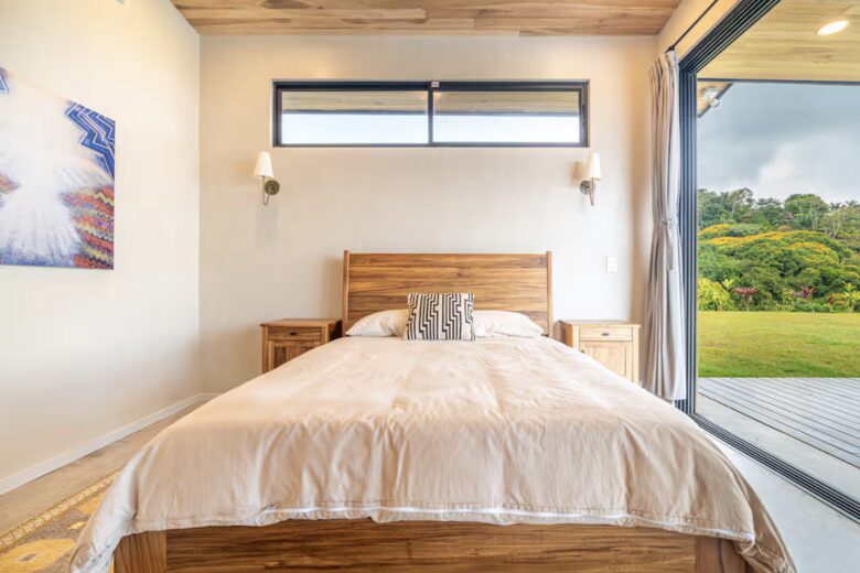 Musicians Paradise with Outrageous Ocean and Mountain Views - Ojochal, Costa Rica