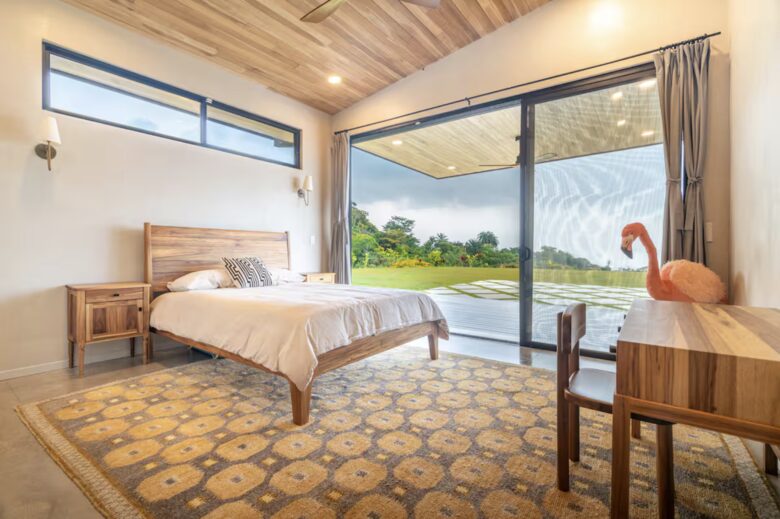 Musicians Paradise with Outrageous Ocean and Mountain Views - Ojochal, Costa Rica