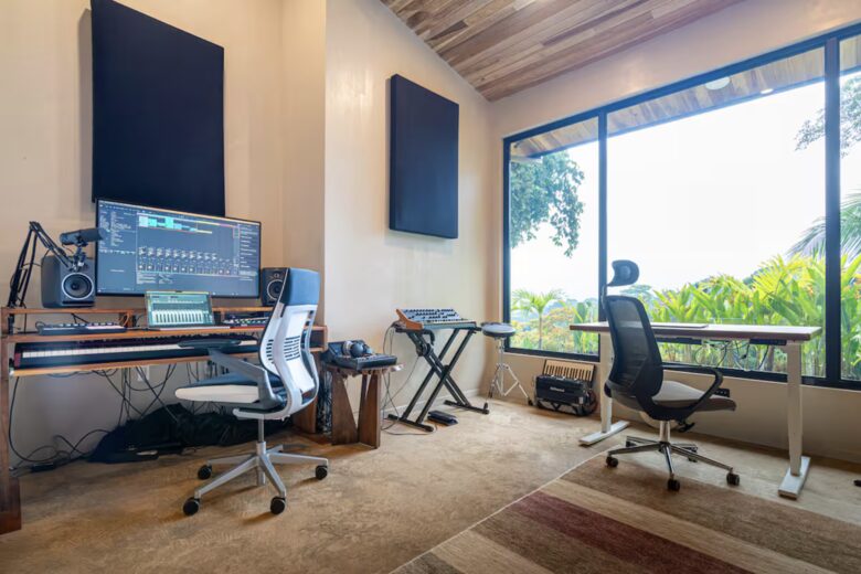 Musicians Paradise with Outrageous Ocean and Mountain Views - Ojochal, Costa Rica