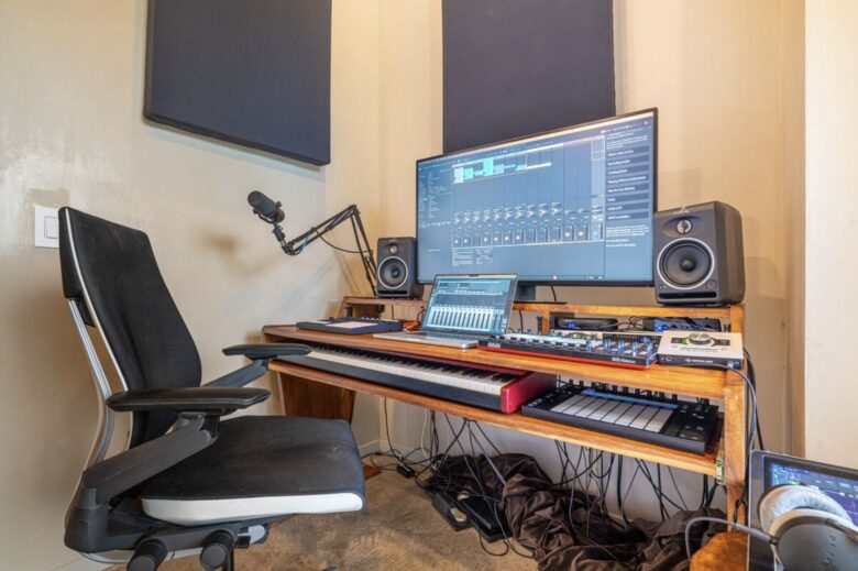 Musicians Paradise with Outrageous Ocean and Mountain Views - Ojochal, Costa Rica