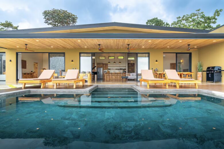 Musicians Paradise with Outrageous Ocean and Mountain Views - Ojochal, Costa Rica