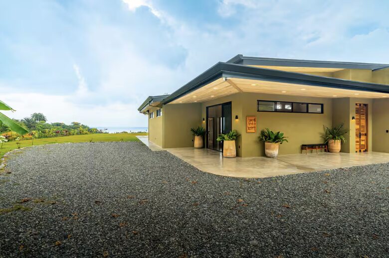 Musicians Paradise with Outrageous Ocean and Mountain Views - Ojochal, Costa Rica