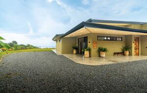 Musicians Paradise with Outrageous Ocean and Mountain Views - Ojochal, Costa Rica